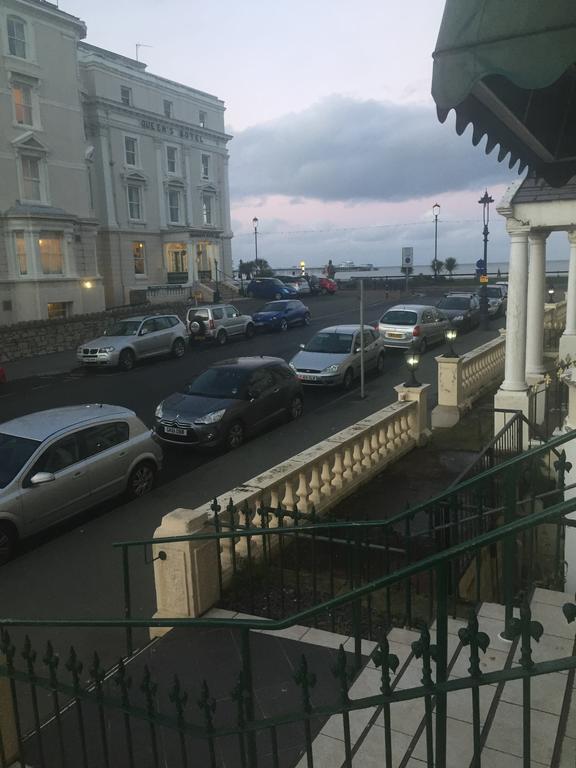 Queens Lodge Llandudno Exterior photo